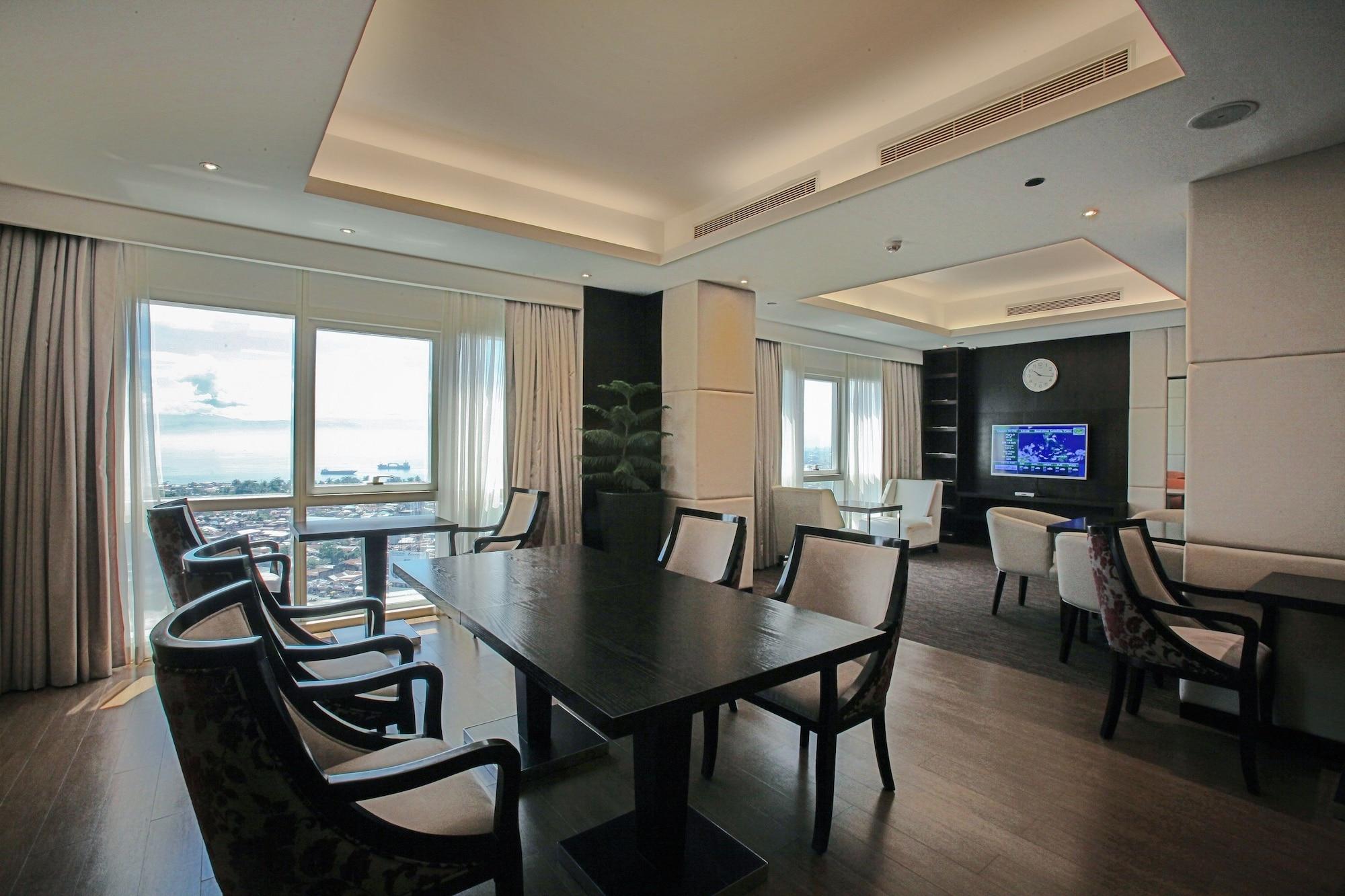 Limketkai Luxe Hotel Кагаян де Оро Екстериор снимка