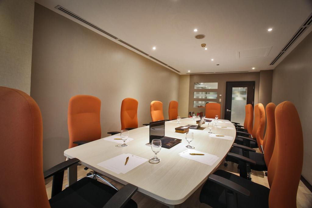 Limketkai Luxe Hotel Кагаян де Оро Екстериор снимка
